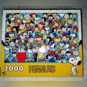 Puzzle: "Peanuts Cast of Characters" 2000 Piece Puzzle NWT